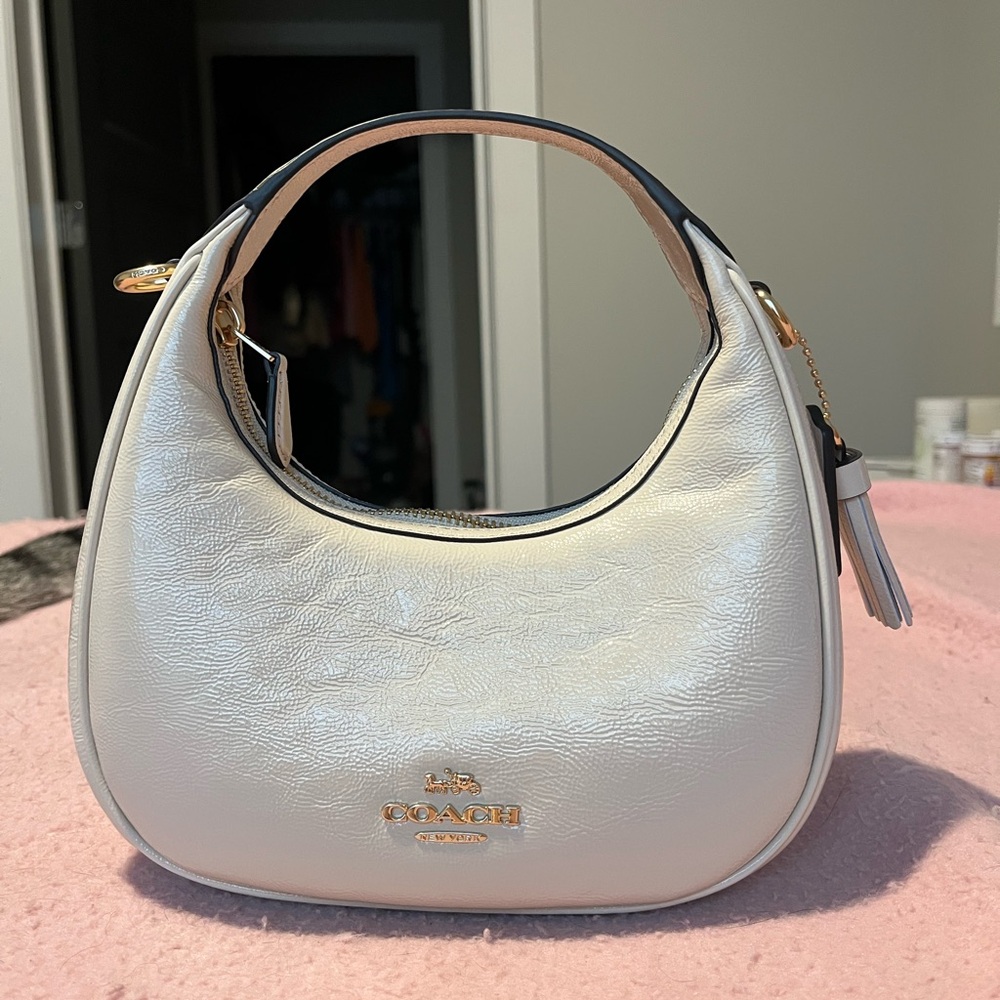 White coach crossbody purse